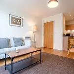 Londwell, City & Limehouse Balcony Flat - Skyline Views